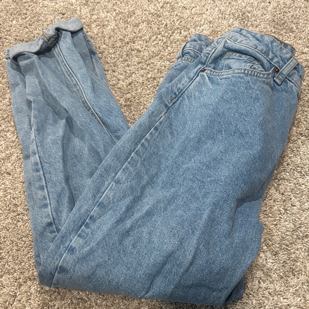 ⭐️2/$10 - Classic H&M Blue Denim Jeans